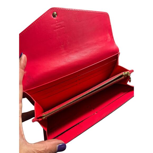 Louis Vuitton Pink Vernis Long Sarah Wallet - Picture 9 of 10